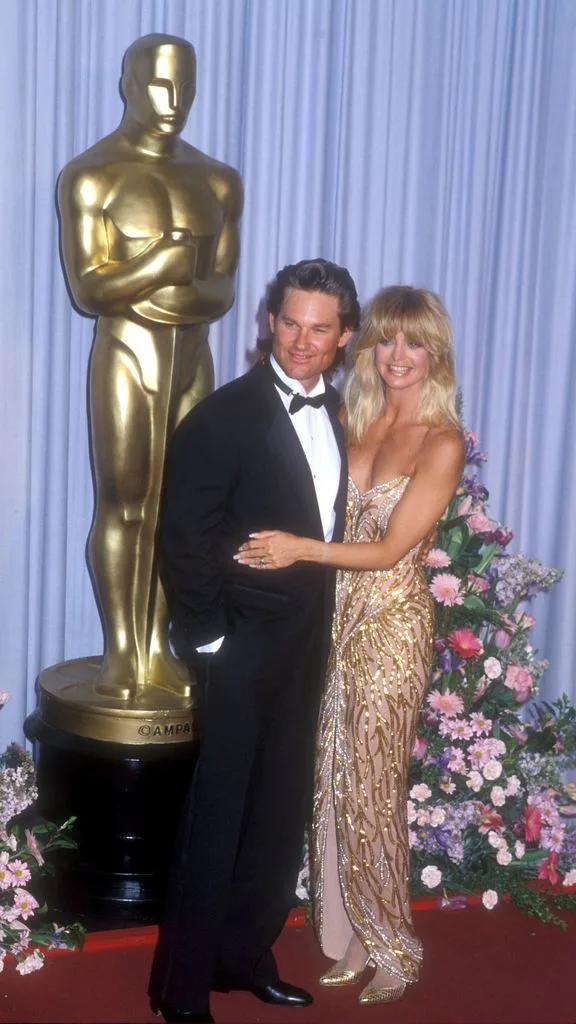 Goldie referenced her 1989 Oscars look